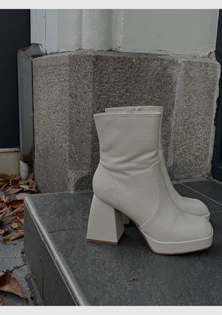 JHENE – Bottines à talons beiges – vue 2 | WICKS
